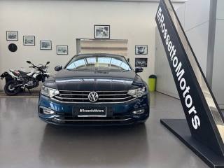 VOLKSWAGEN Passat Variant usata, con Airbag laterali