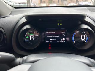 TOYOTA Yaris Cross usata, con Controllo automatico clima