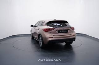 INFINITI Q30 usata, con Airbag Passeggero