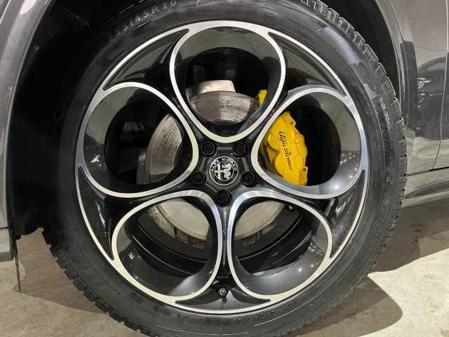 ALFA ROMEO Stelvio usata, con Cerchi in lega