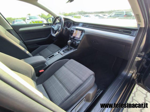 VOLKSWAGEN Passat Variant usata, con Airbag testa