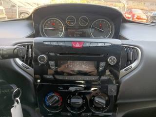 LANCIA Ypsilon usata, con ESP