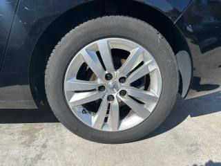 PEUGEOT 308 usata, con Servosterzo