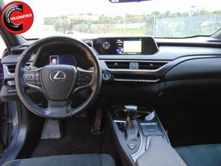 LEXUS UX 250h usata, con ESP