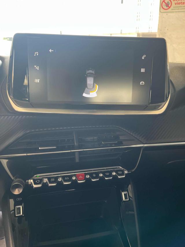 PEUGEOT 208 usata, con Autoradio