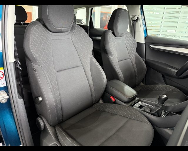 SKODA Karoq usata, con Sedile posteriore sdoppiato