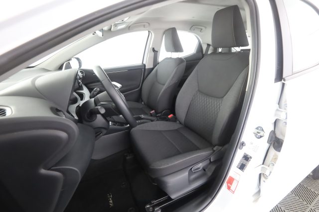 TOYOTA Yaris usata 2