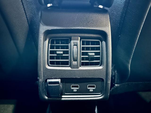 RENAULT Captur usata, con Volante in pelle