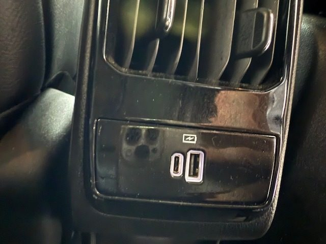 JEEP Compass usata, con Autoradio digitale