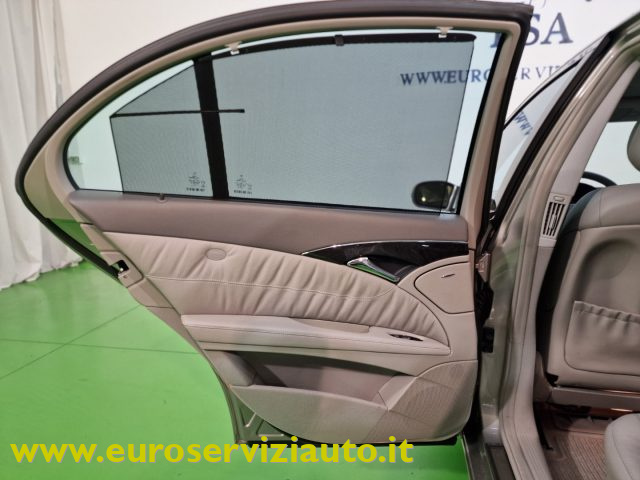 MERCEDES-BENZ E 320 usata 38