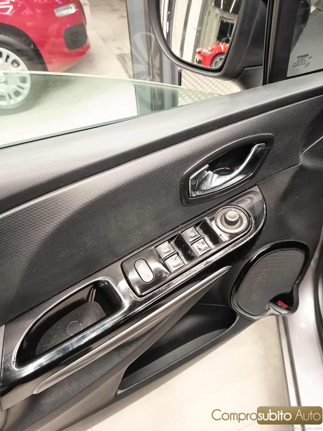 RENAULT Clio usata, con Sistema di navigazione