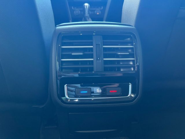 VOLKSWAGEN Passat Variant usata, con Cruise Control