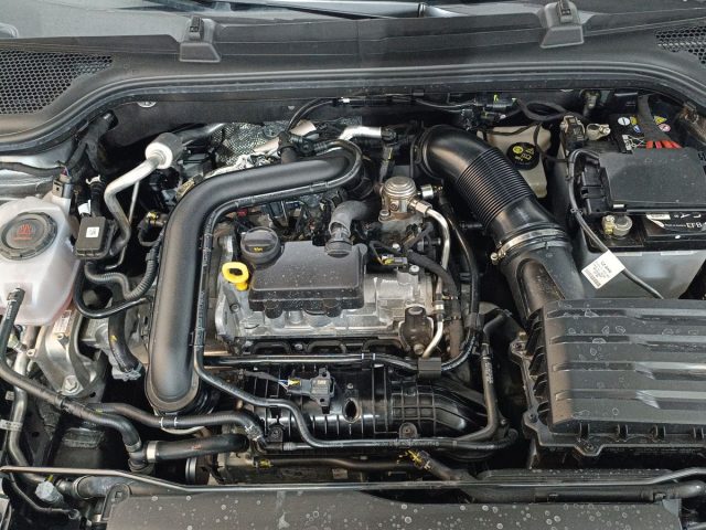 SKODA Kamiq usata, con Sensori di parcheggio posteriori