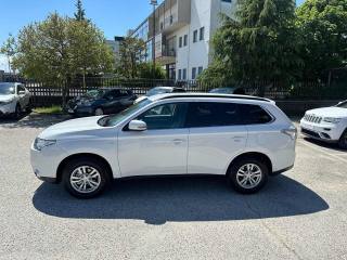MITSUBISHI Outlander usata, con Autoradio