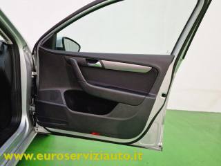 VOLKSWAGEN Passat usata 43