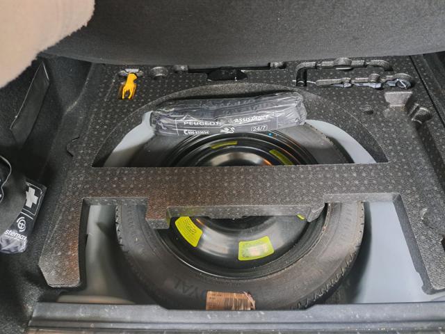 PEUGEOT 2008 usata, con Bluetooth