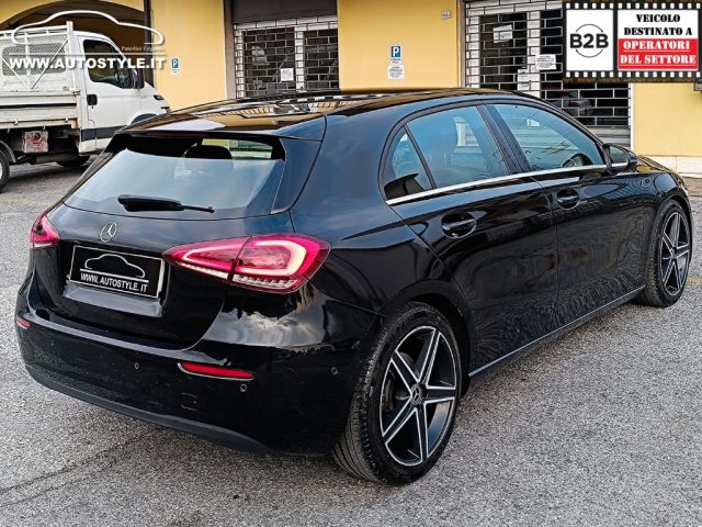 MERCEDES-BENZ A 180 usata, con Autoradio digitale