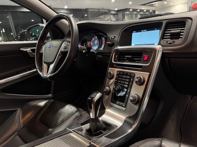 VOLVO V60 usata 12