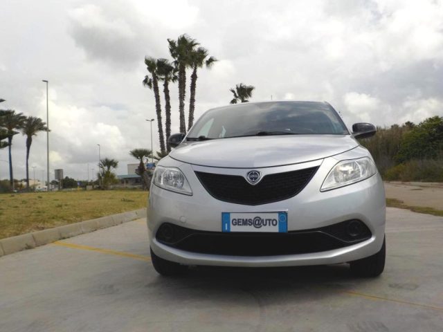LANCIA Ypsilon usata, con Controllo trazione