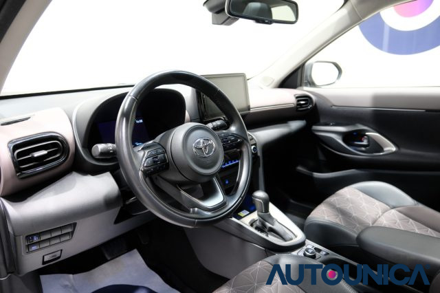 TOYOTA Yaris Cross usata, con Autoradio