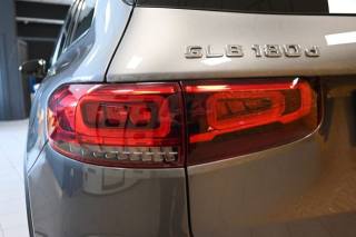 MERCEDES-BENZ GLB 180 usata 16