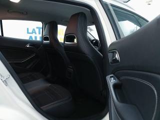 MERCEDES-BENZ GLA 200 usata 15