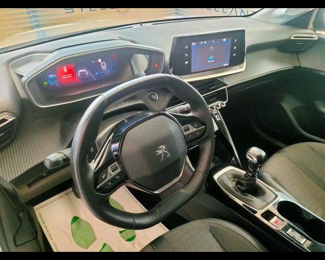 PEUGEOT 208 usata, con Boardcomputer