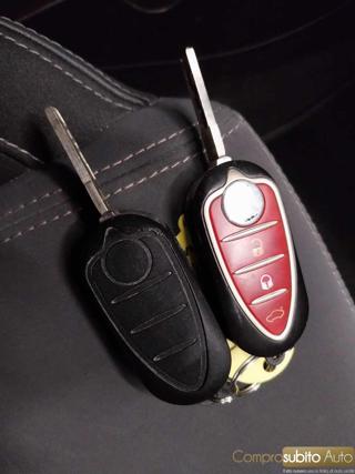 ALFA ROMEO MiTo usata, con Airbag testa