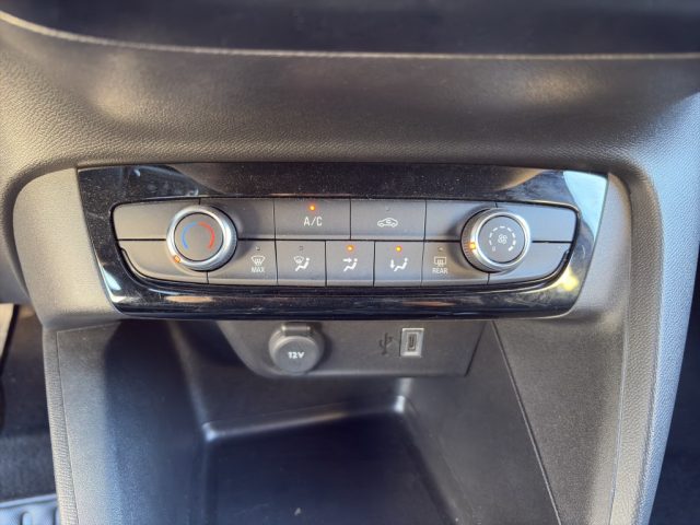 OPEL Corsa usata, con Sensori di parcheggio posteriori