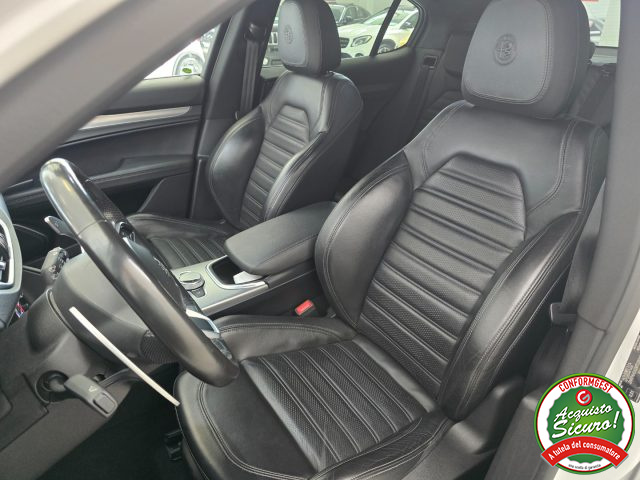 ALFA ROMEO Stelvio usata, con Sensori di parcheggio posteriori