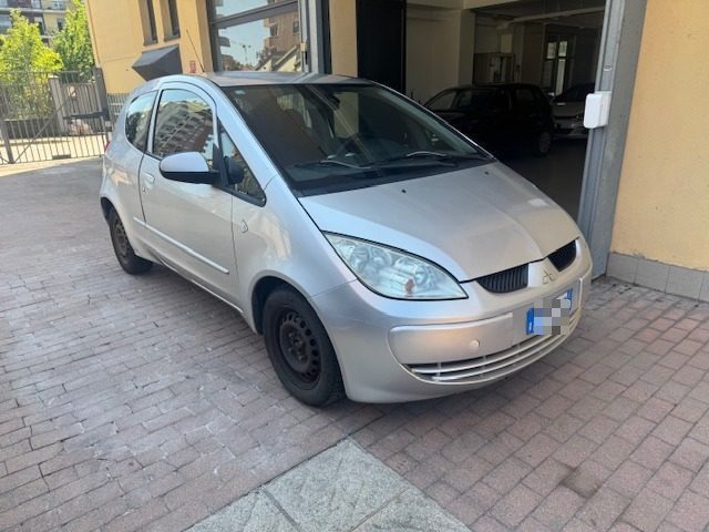 MITSUBISHI Colt usata, con ABS