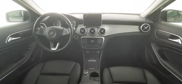 MERCEDES-BENZ GLA 200 usata, con Climatizzatore