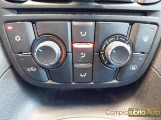 OPEL Meriva usata, con Specchietti laterali elettrici