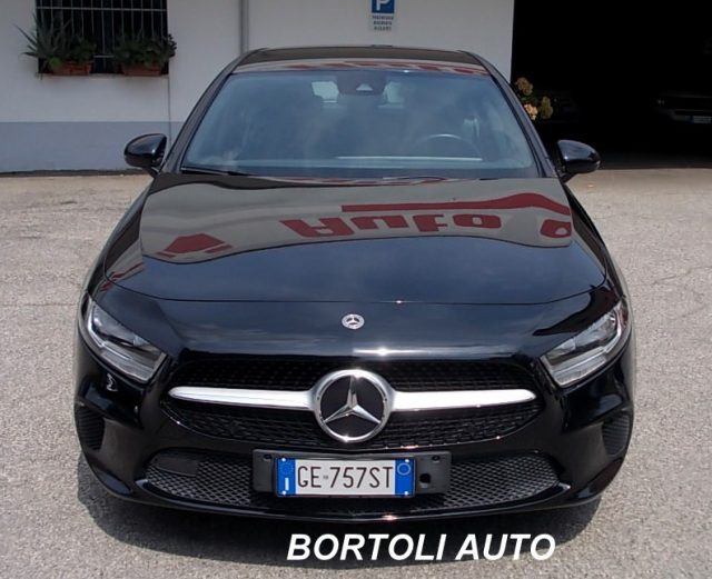 MERCEDES-BENZ A 180 usata, con Volante multifunzione