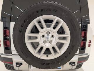 LAND ROVER Defender usata, con Isofix