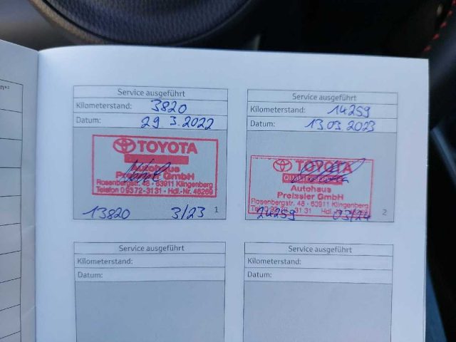 TOYOTA Yaris usata, con Sistema di navigazione