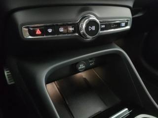 VOLVO XC40 usata, con Volante in pelle