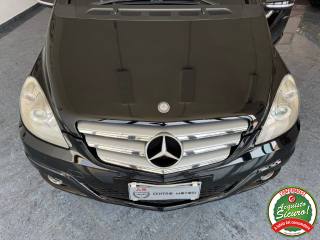 MERCEDES-BENZ B 180 usata, con Sedili sportivi