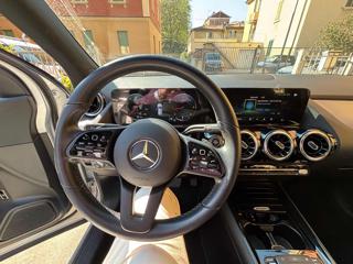 MERCEDES-BENZ GLA 180 usata, con Cerchi in lega