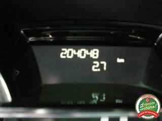 RENAULT Clio usata, con Sensori di parcheggio posteriori