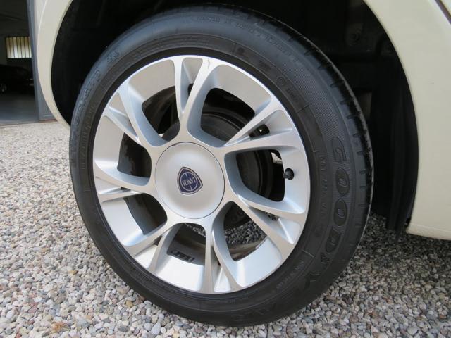 LANCIA Ypsilon usata, con Volante in pelle