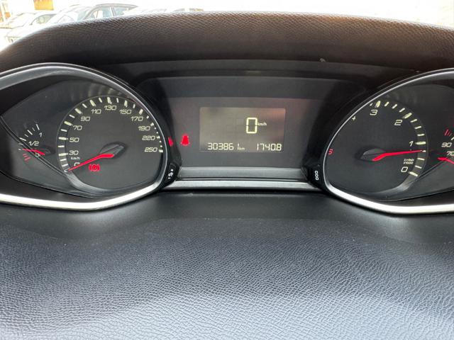 PEUGEOT 308 usata, con Autoradio