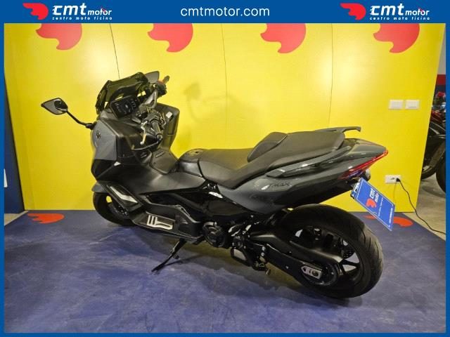 YAMAHA T-Max 560 usata 5