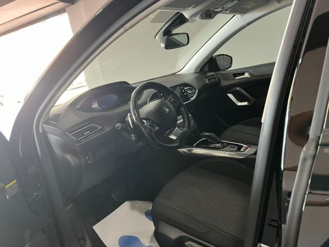 PEUGEOT 308 usata, con Alzacristalli elettrici