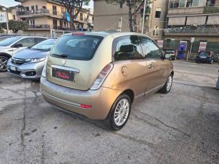 LANCIA Ypsilon usata, con Autoradio