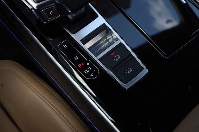 AUDI A8 usata, con Controllo elettronico della corsia