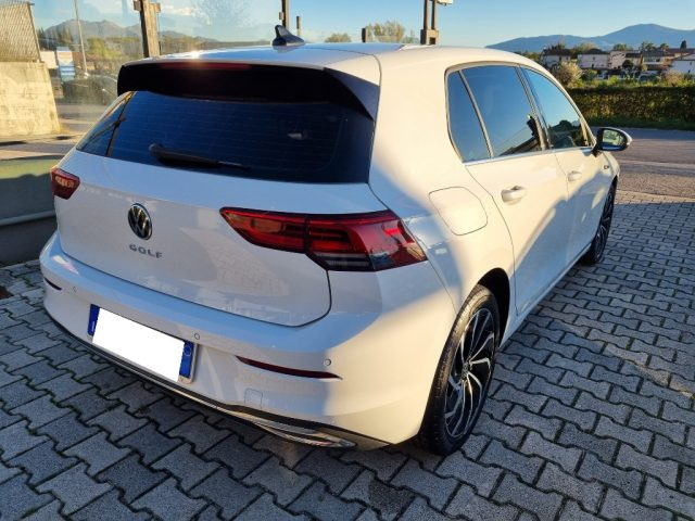 VOLKSWAGEN Golf usata, con Autoradio