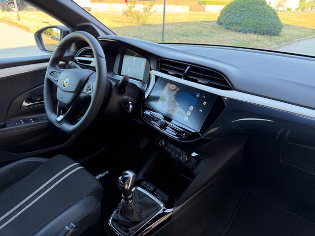OPEL Corsa usata, con Touch screen