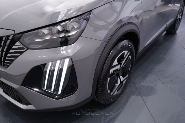 PEUGEOT 2008 usata, con Carica per smartphone a induzione