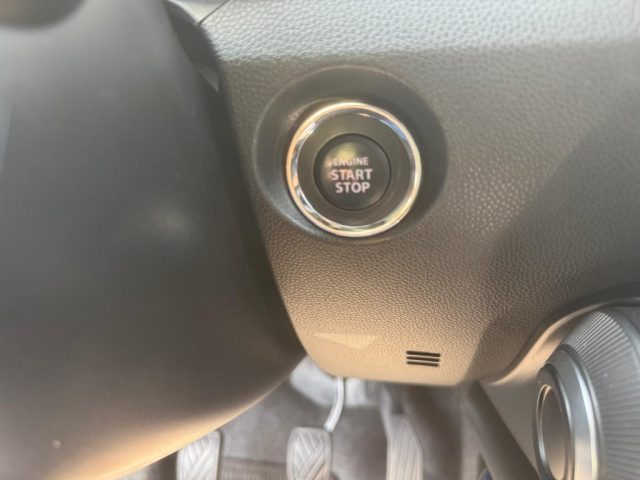 SUZUKI Ignis usata, con Bluetooth